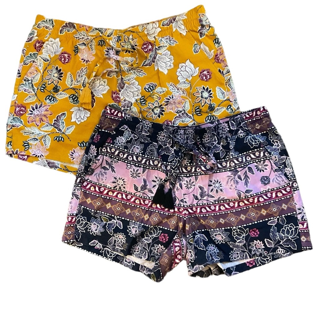 Women’s Bundle Floral Pattern Shorts Both Size Large